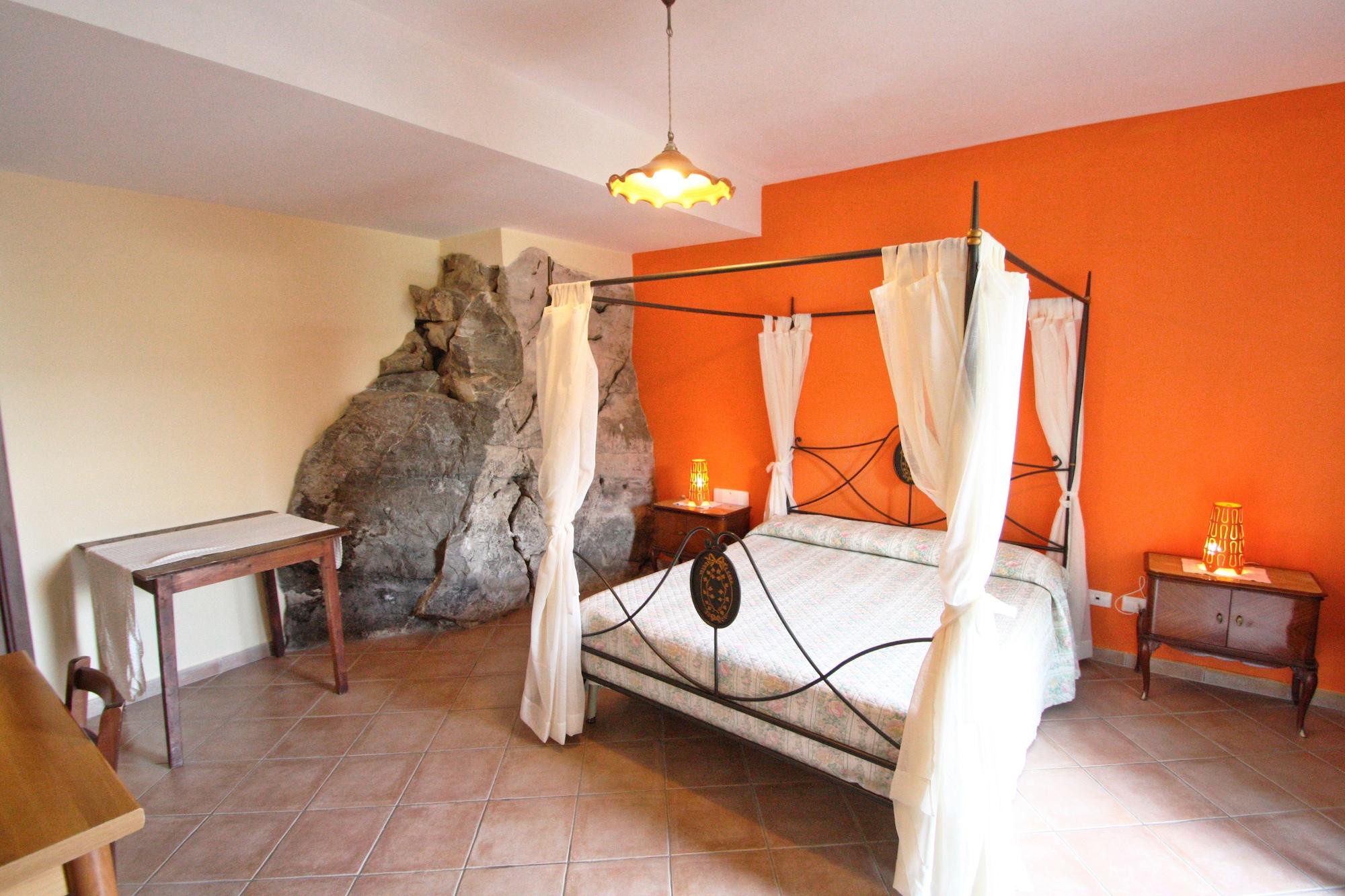 Casarufolo Paradise Affittacamere 2*