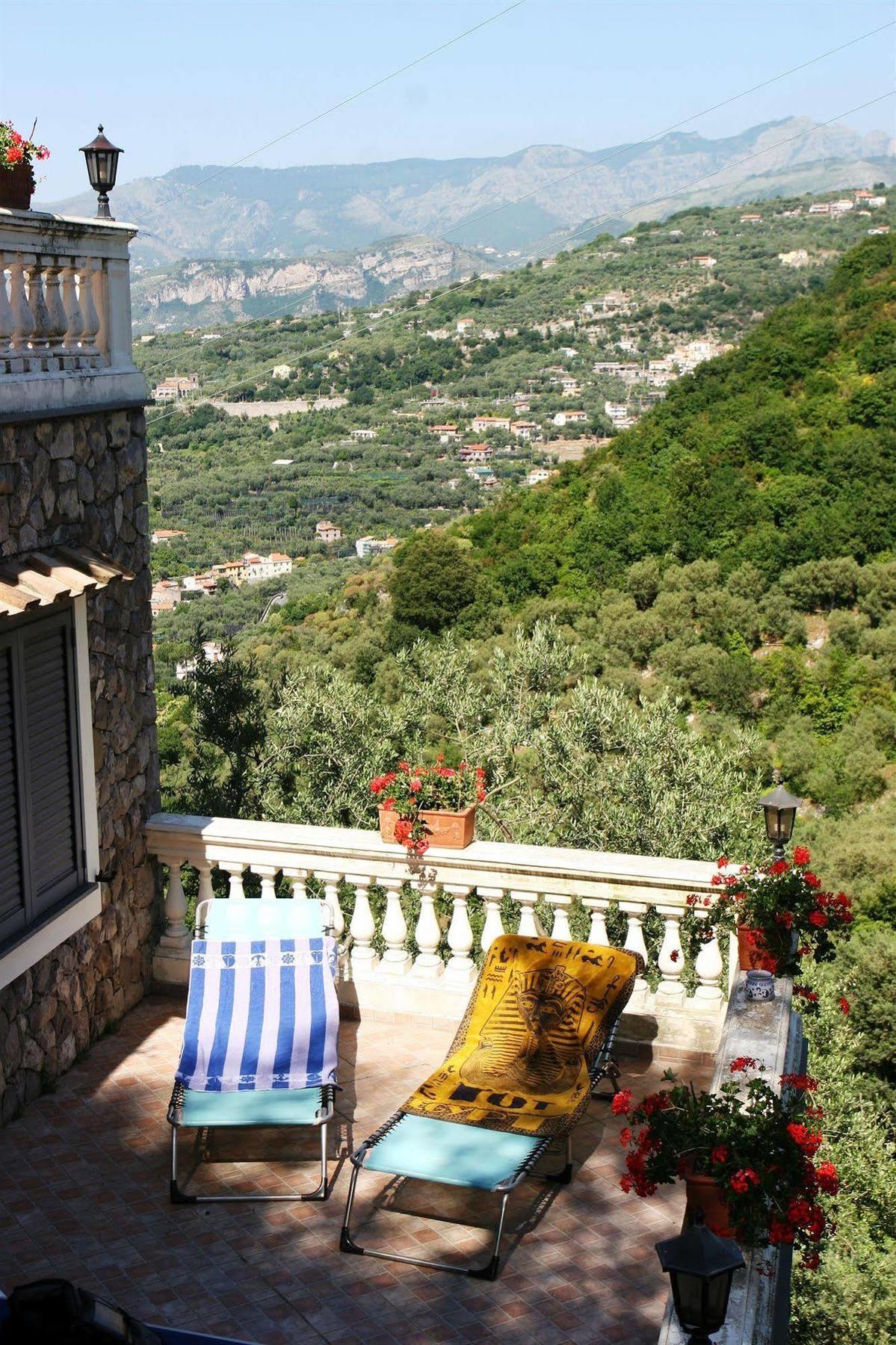 Casarufolo Paradise Affittacamere 2*
